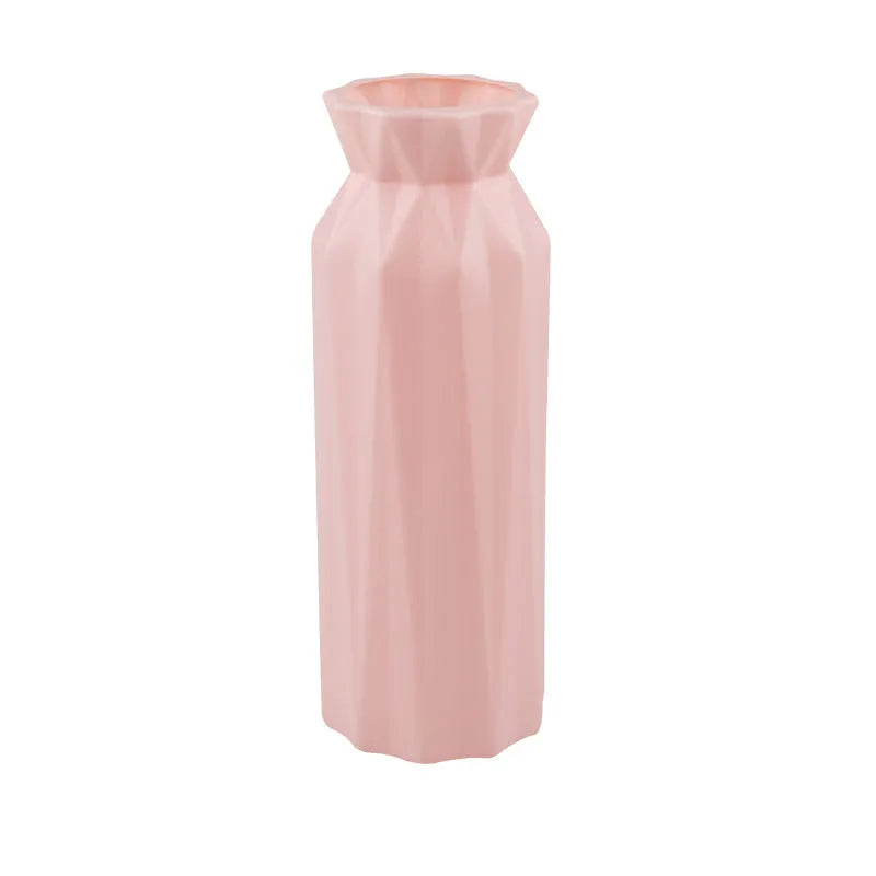 Drop-resistant melamine vase in green, grey, pink, or white with a 7.2cm base.