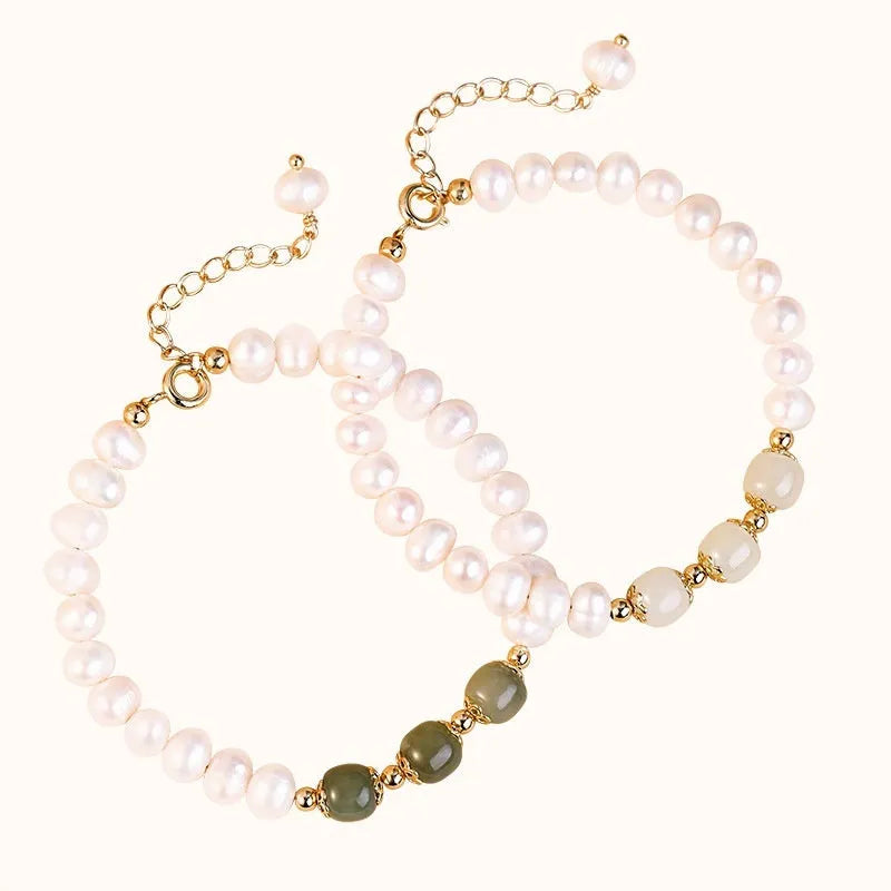 Natural freshwater pearl bracelet with diamond-shaped beads in an electroplated Hetian jade colour.