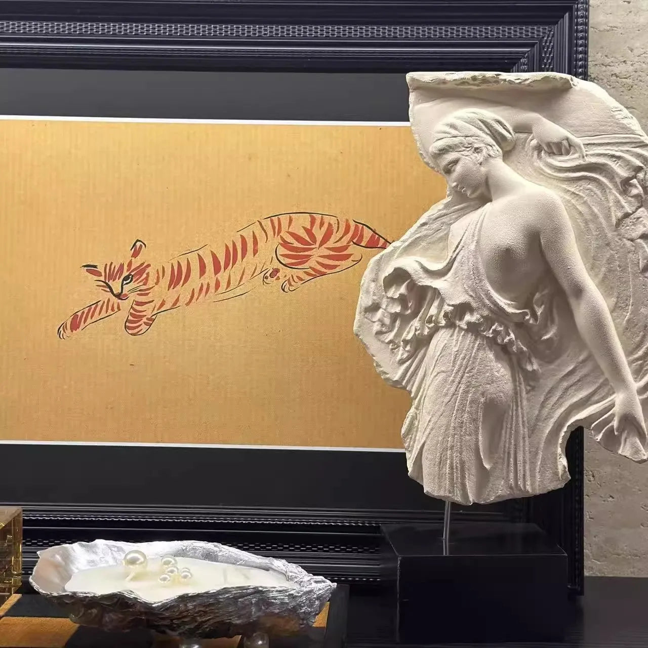 Wine Goddess synthetic resin sculpture ornament with modern styling measuring 21x7x35cm