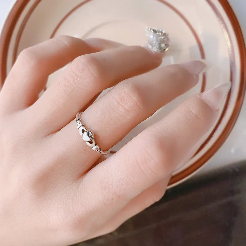 Retro silver copper open ring with heart shape for women