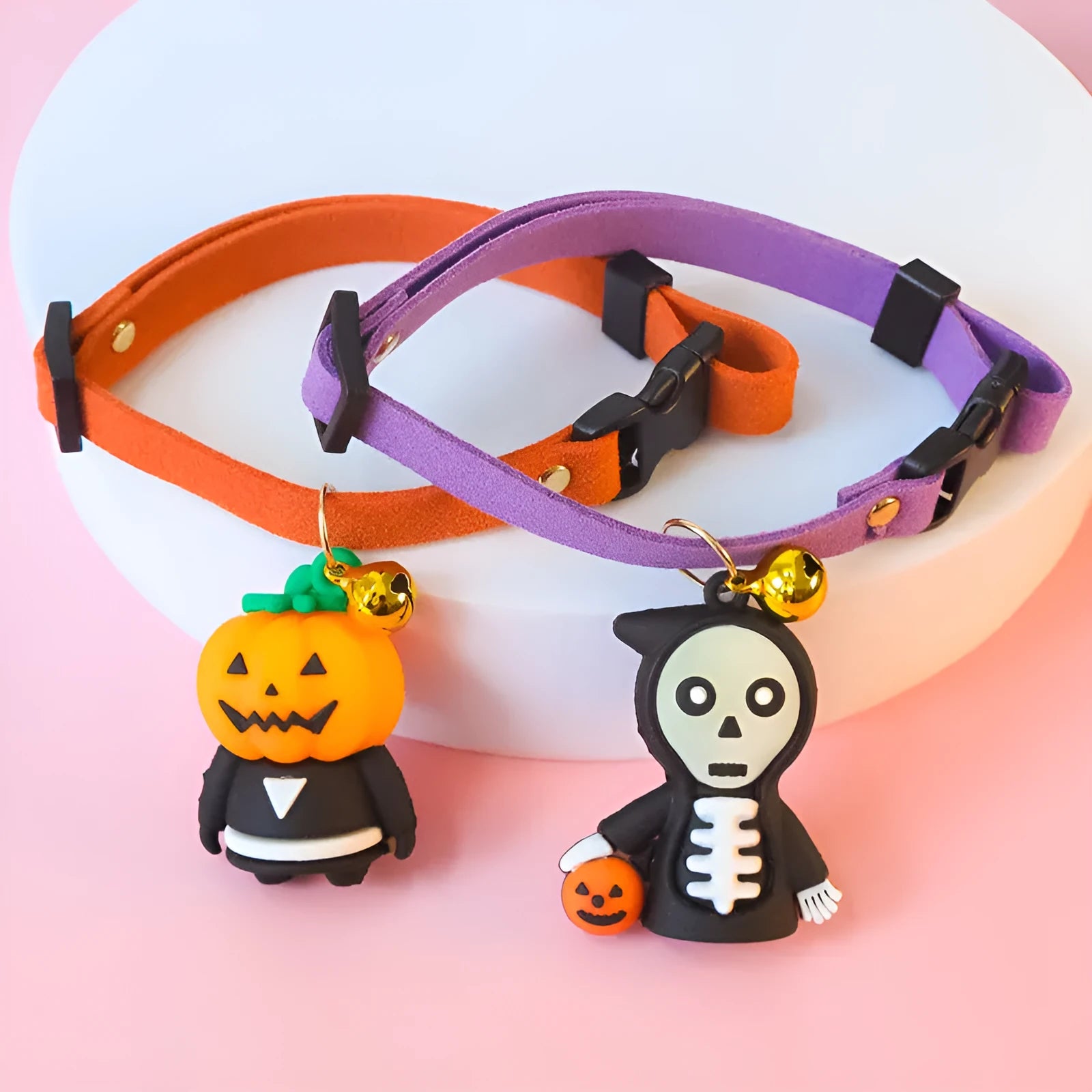 Halloween dog collar decoration with luminous cartoon patterns in four adjustable sizes from 16cm to 56cm