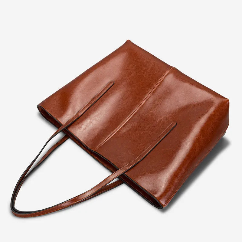 Genuine leather women's shoulder bag in European retro style with internal compartments