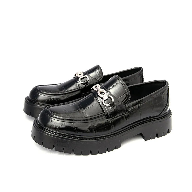 Men's crocodile pattern leather loafers with flat heel in black, brown and yellow colours
