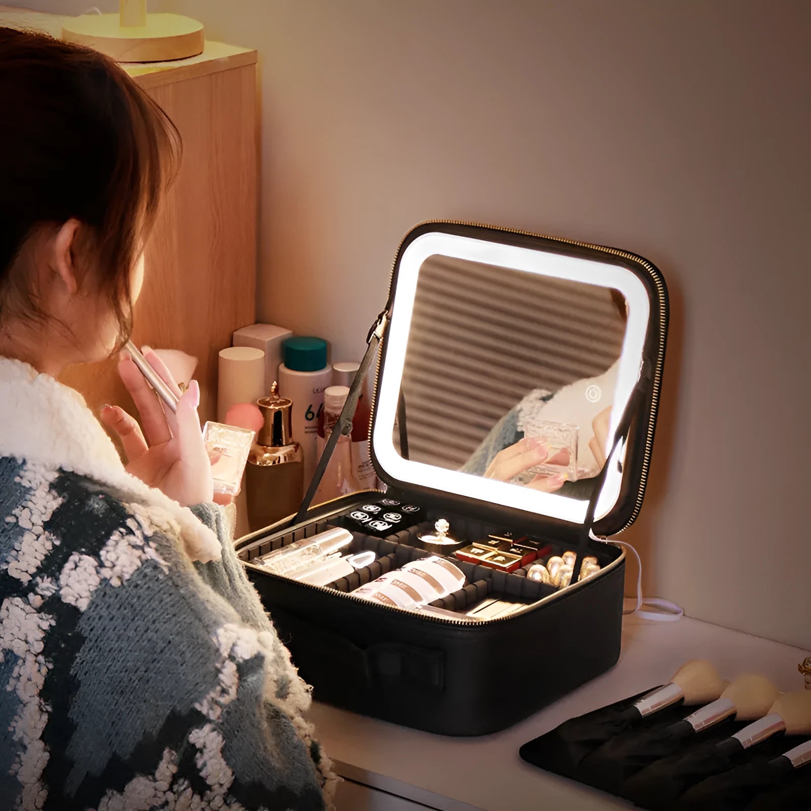 LED light cosmetic bag with full screen mirror on top, PU leather skin care storage box in light pink, two sizes available